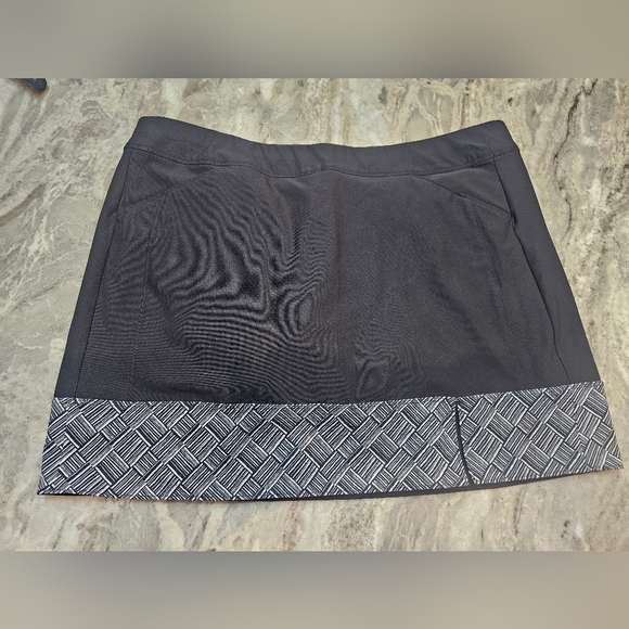 Adidas Golf Black Skort Women’s Size 10 Athletic Activewear Geometric - Picture 1 of 11